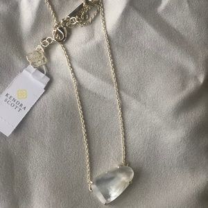 NWT - Kendra Scott Isla Necklace in IMOP and Gold